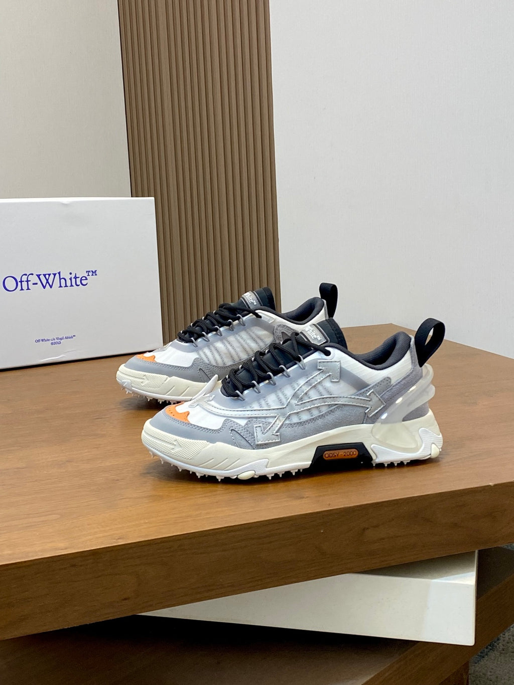 Off-White ODSY