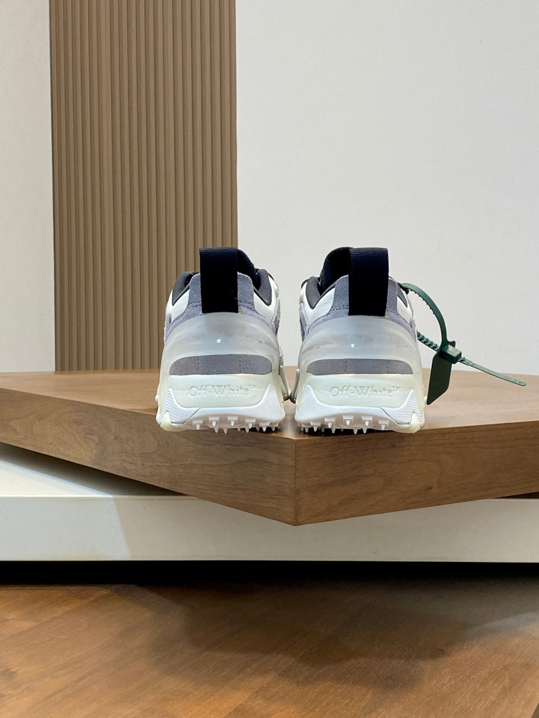 Off-White ODSY