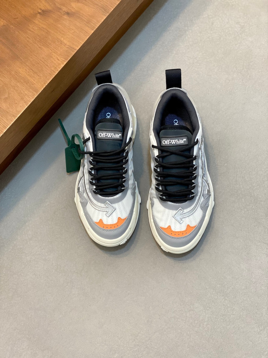 Off-White ODSY